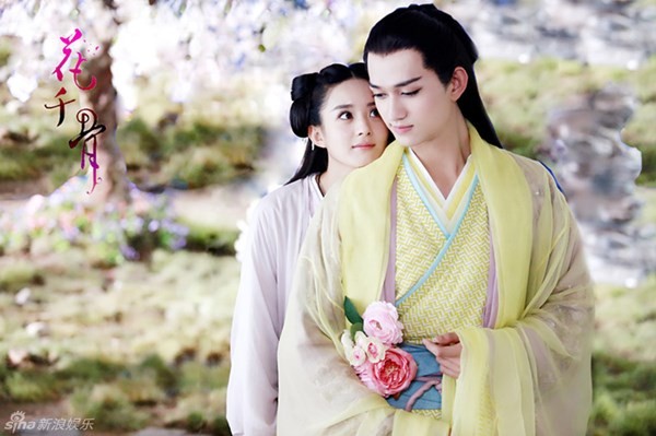 'Bạch Tử Họa! Nếu ngươi dám vì đệ tử của các người làm nàng bị thương một phân, ta sẽ diệt cả môn phái ngươi! Nếu ngươi dám vì người thiên hạ động nàng dù chỉ một li, ta sẽ giết sạch cả thiên hạ!'